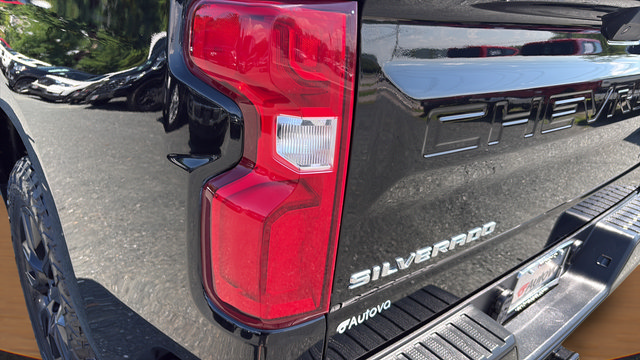Used 2022 Chevrolet Silverado 1500 Custom AWD/4WD image 28