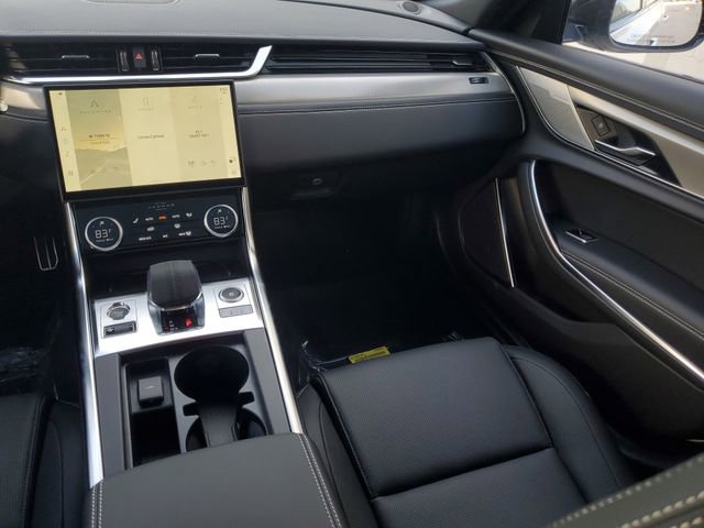 New 2024 Jaguar XF R-Dynamic SE image 17