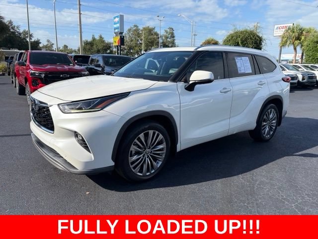 Used 2021 Toyota Highlander Platinum AWD/4WD image 3