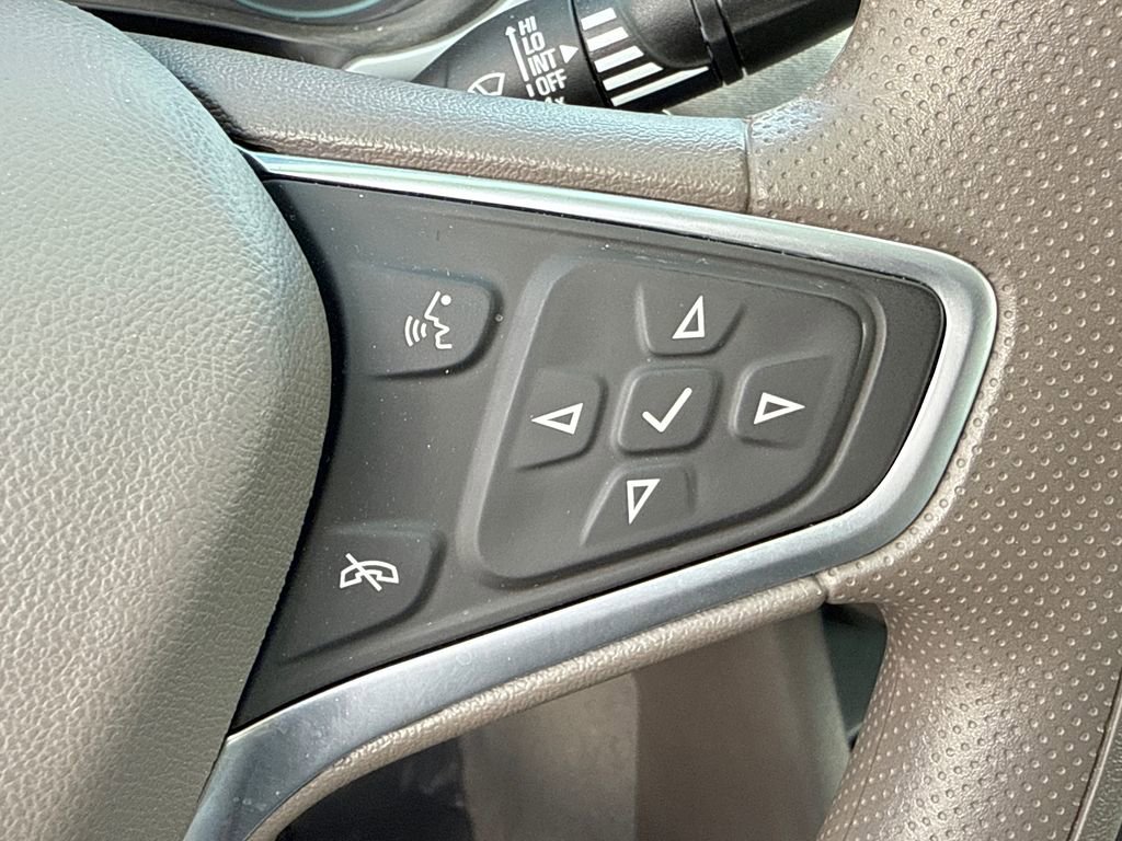 Used 2022 Chevrolet Malibu LS FWD image 30