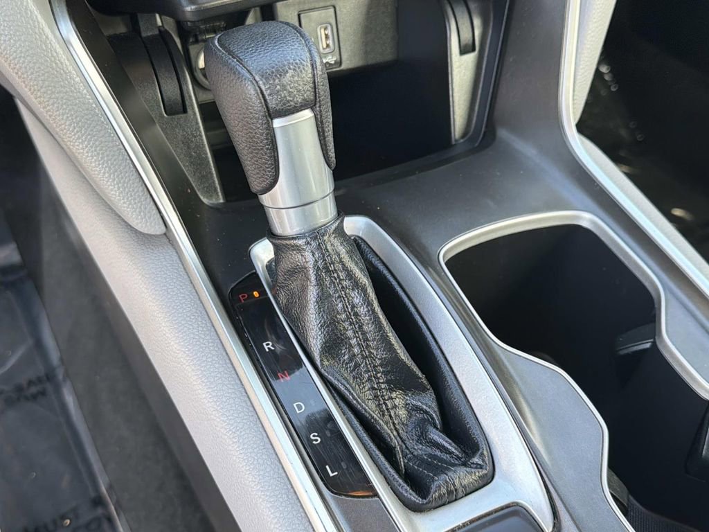 Used 2019 Honda Accord EX image 12