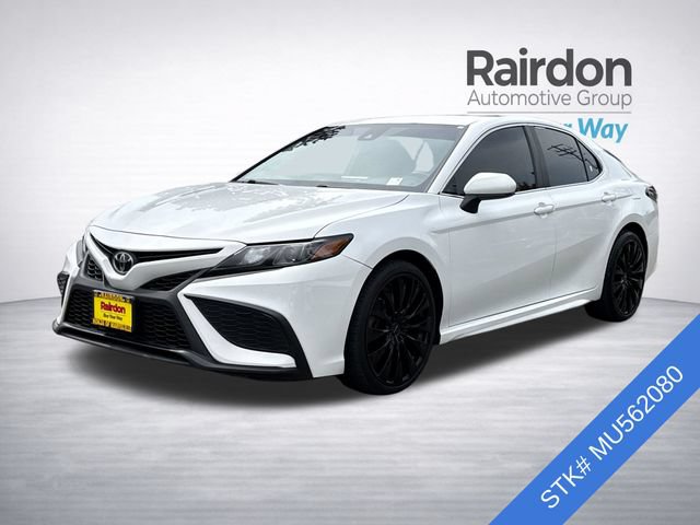 Used 2021 Toyota Camry SE FWD image 3