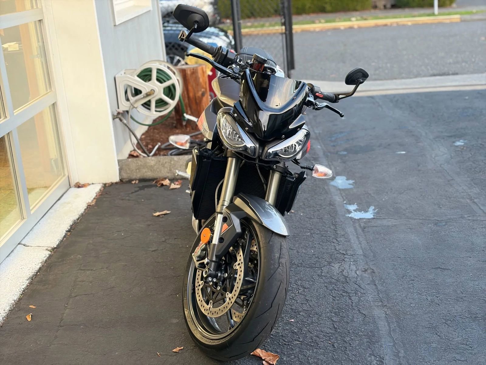 Used 2023 Nissan Rogue image 2