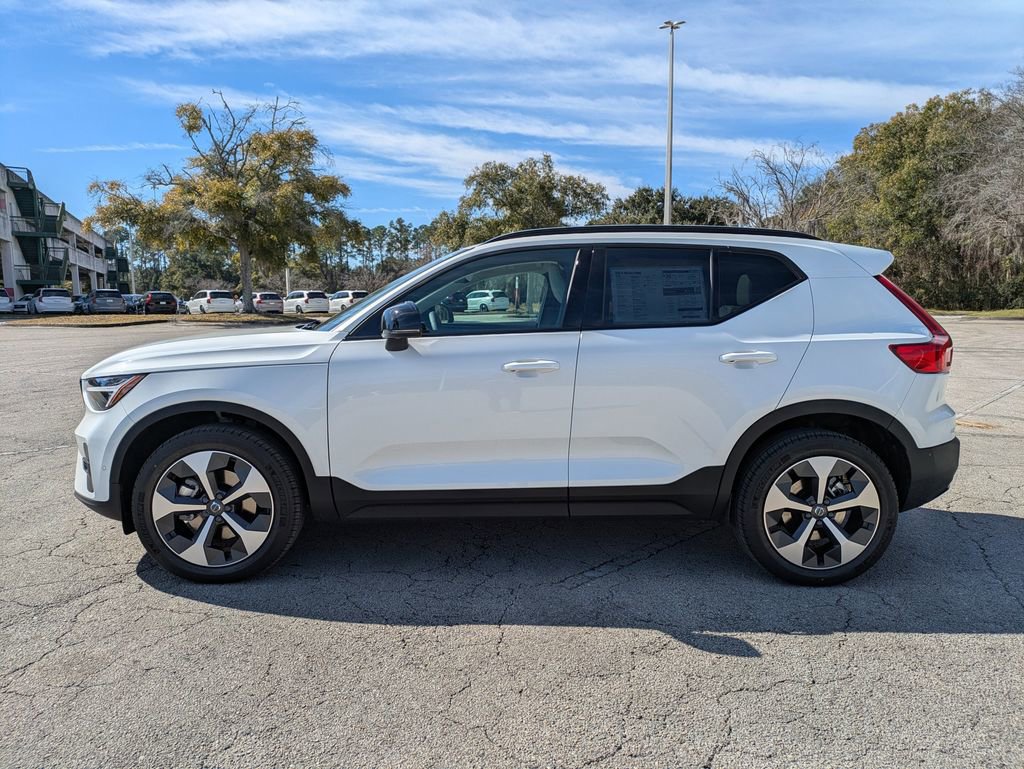 New 2026 Volvo XC40 B5 Plus w/ Protection Package Premier AWD/4WD image 3