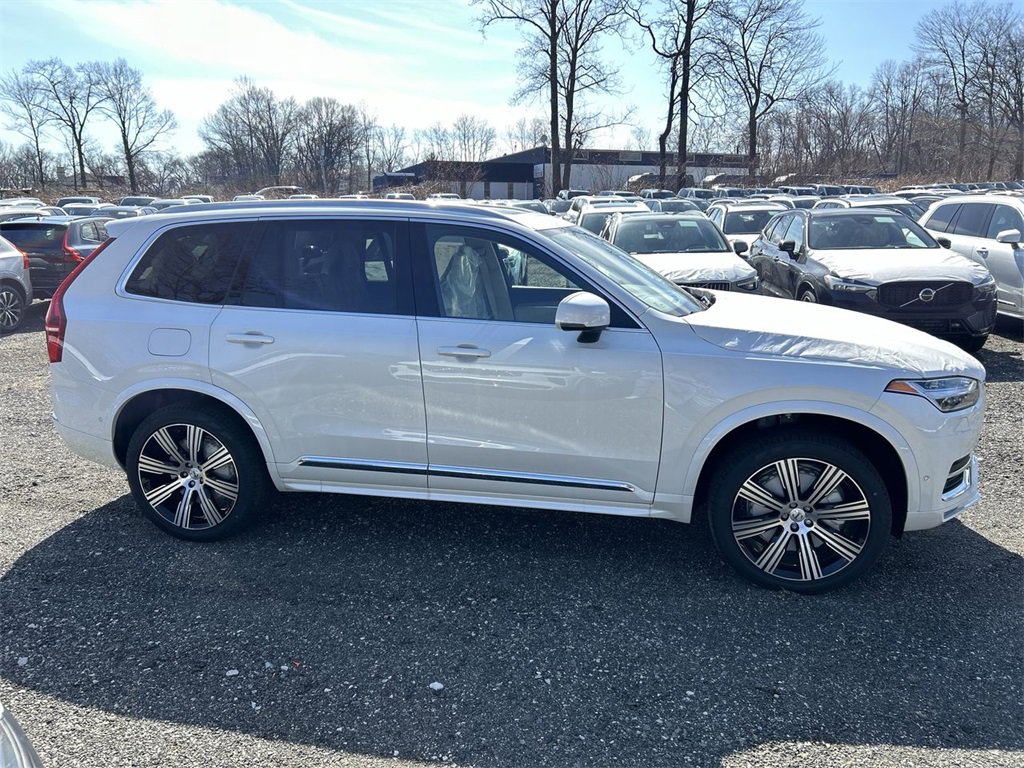 New 2025 Volvo XC90 B6 Plus w/ Protection Package Premier image 4