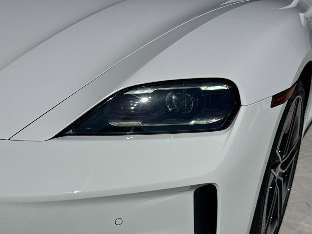 Used 2025 Porsche Taycan 4S image 7