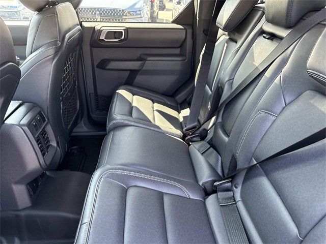 New 2025 Ford Bronco Badlands image 18