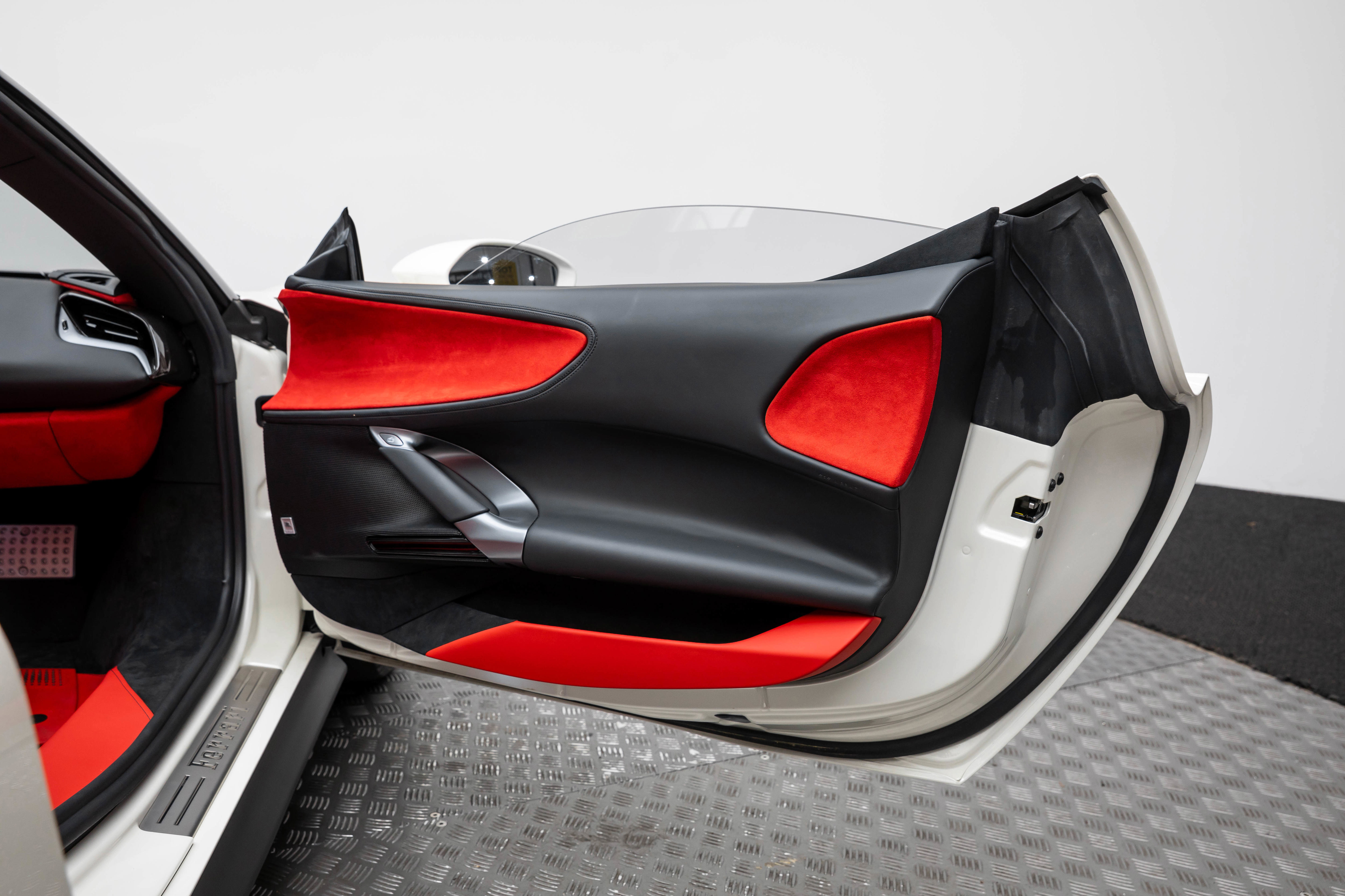 Certified 2022 Ferrari SF90 Spider image 37