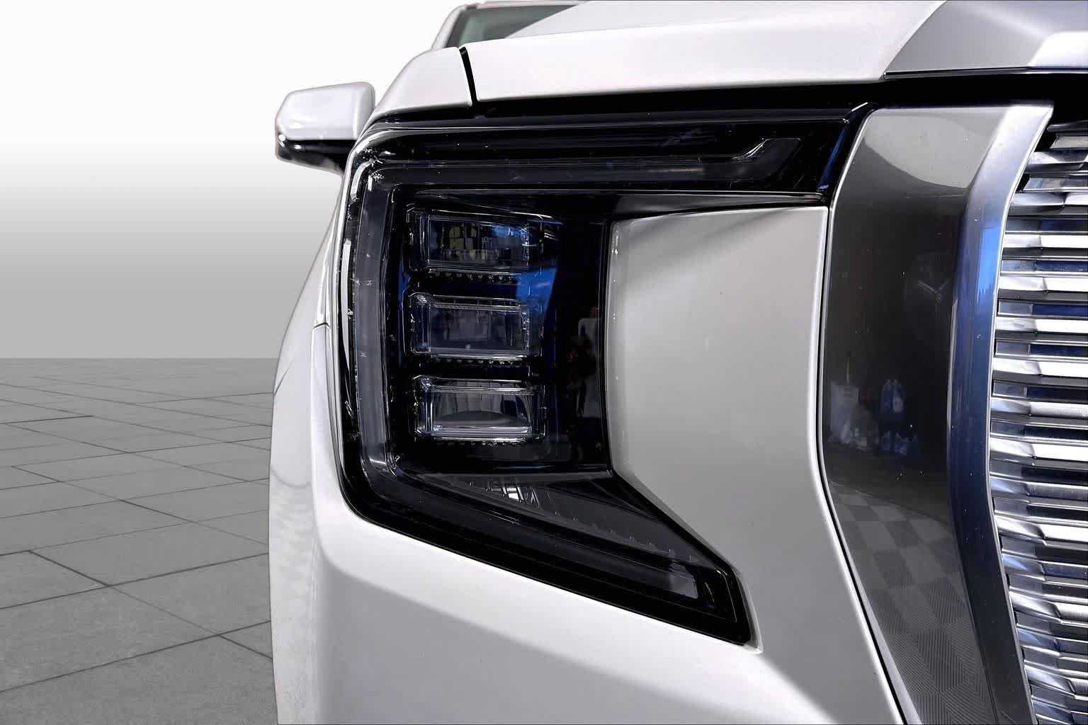 Used 2021 GMC Yukon XL Denali RWD image 25