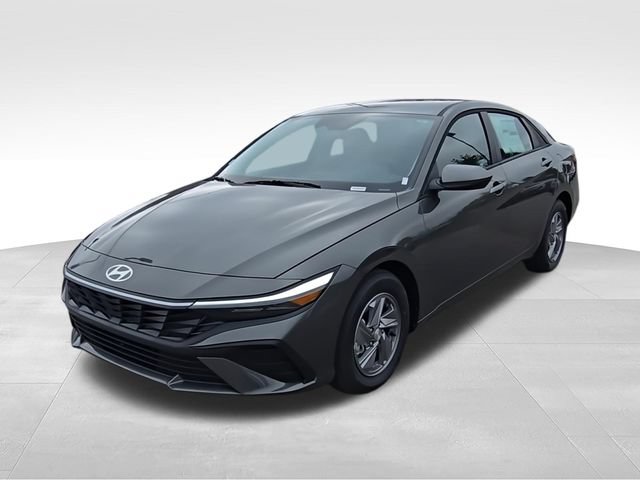 Used 2025 Hyundai Elantra SE FWD video 4