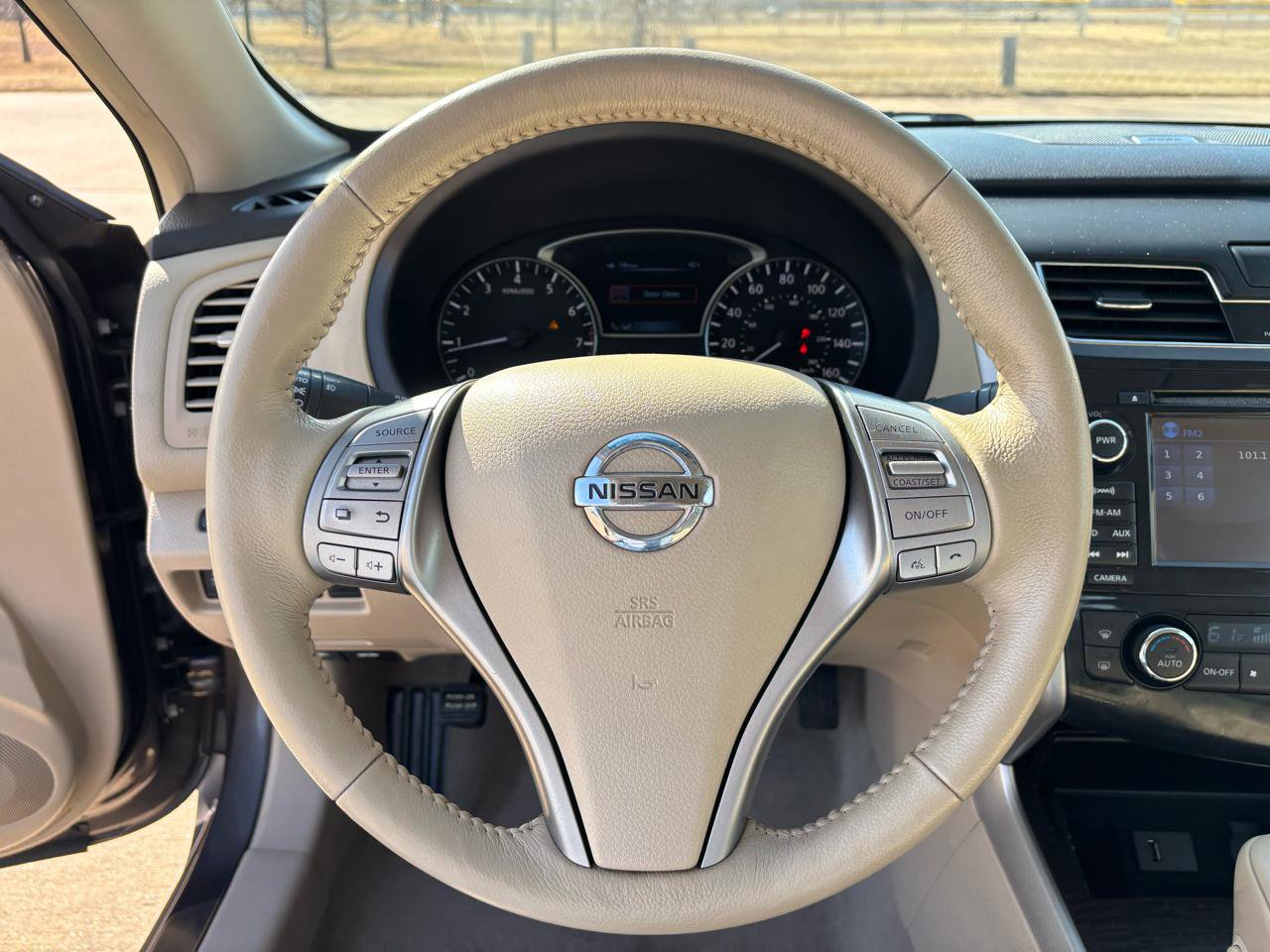 Used 2013 Nissan Altima 2.5 SL w/ Technology Pkg image 16