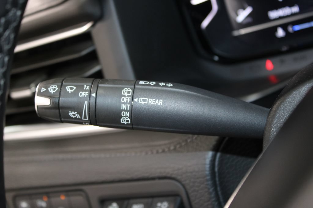 Used 2024 GMC Yukon XL Denali RWD image 43