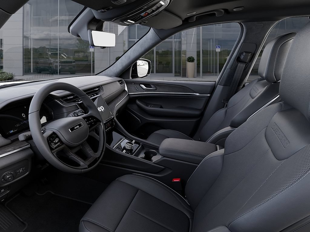 New 2025 Jeep Grand Cherokee L Overland w/ Advanced Protech Group III AWD/4WD image 22