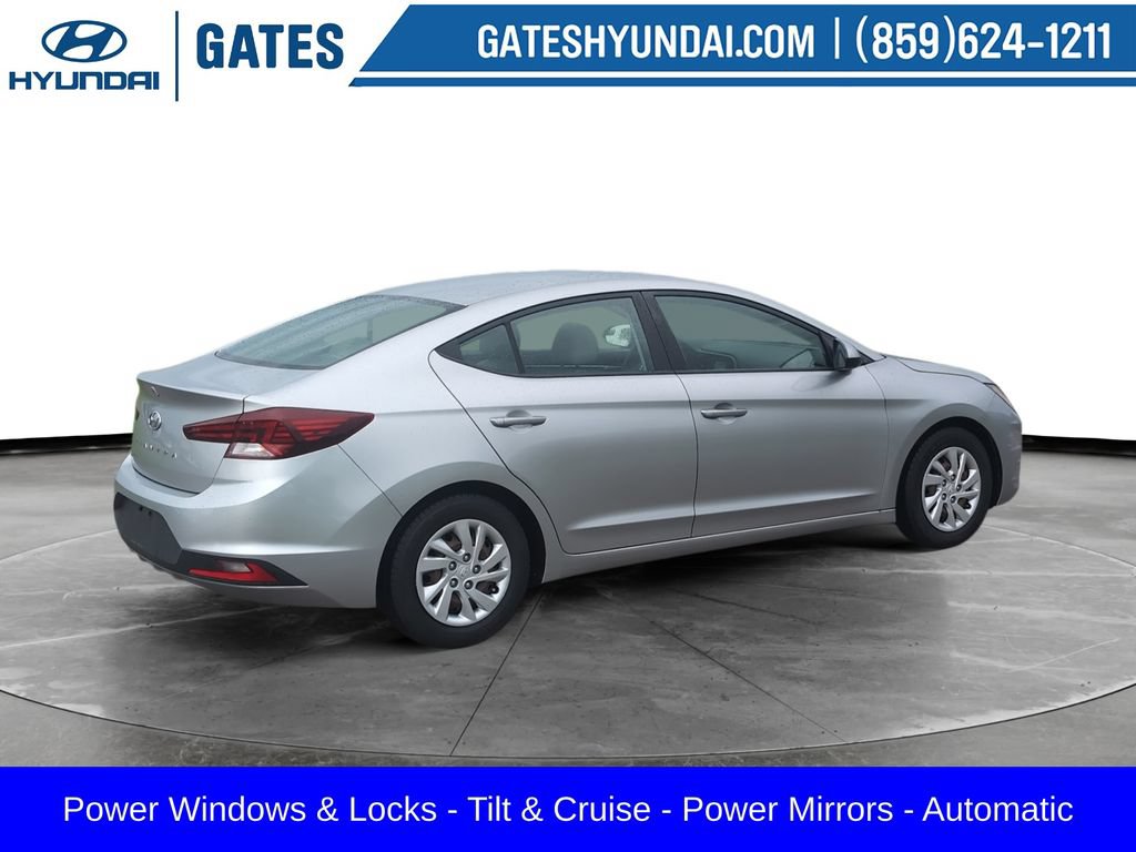 Used 2020 Hyundai Elantra SE FWD image 2
