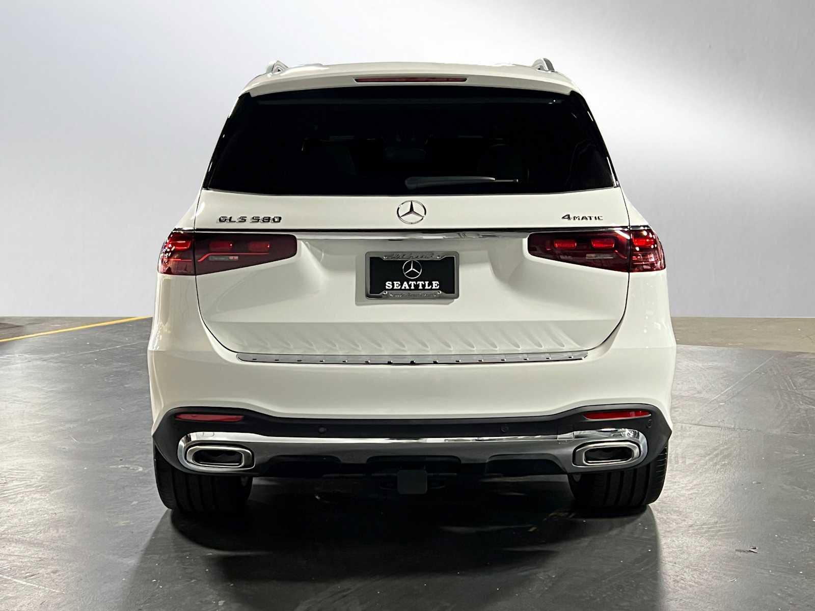 New 2025 Mercedes-Benz GLS 580 4MATIC image 4