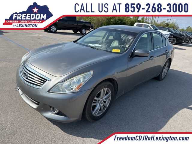 Used 2013 INFINITI G37 x w/ Premium Pkg