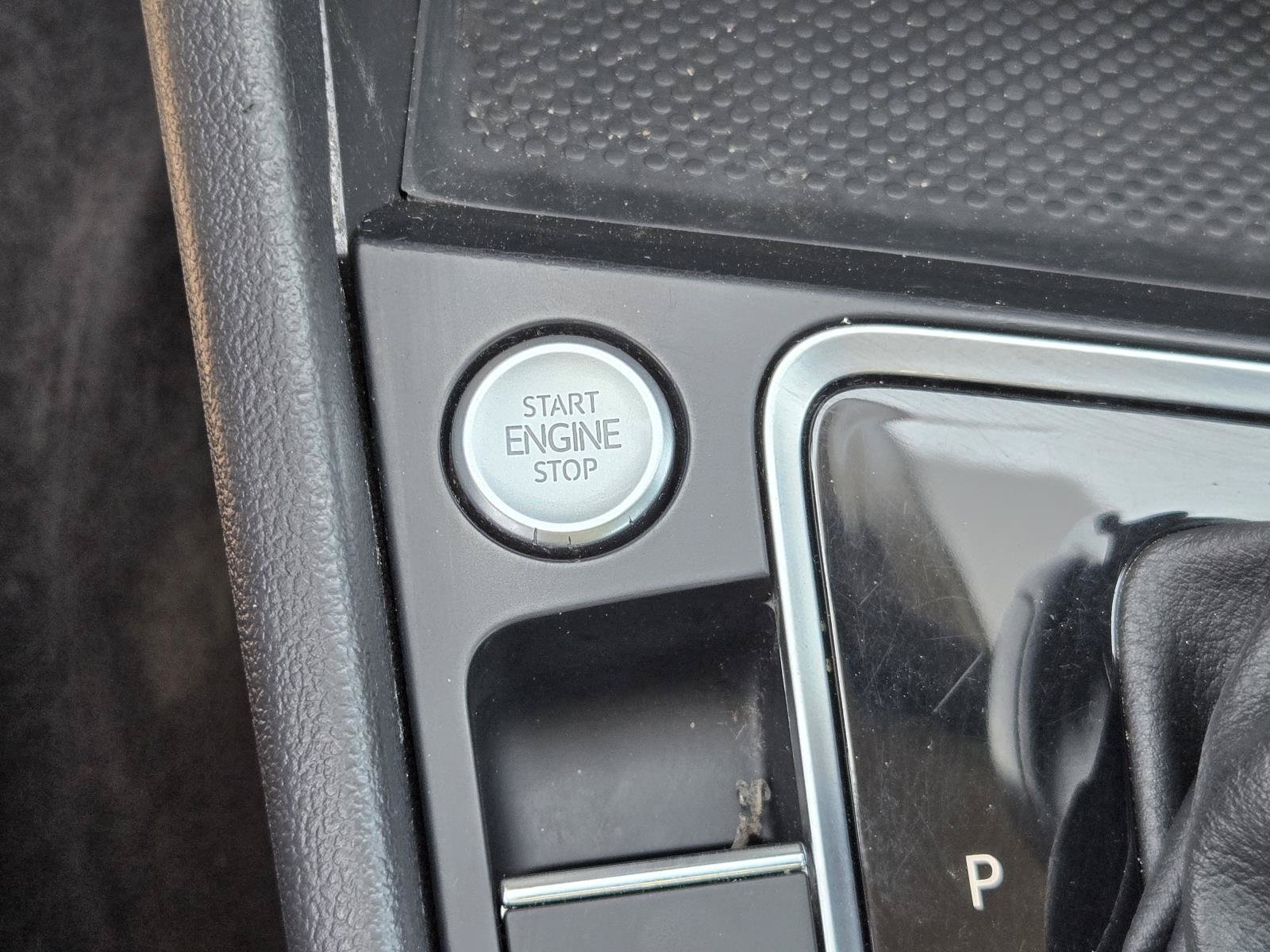 Used 2019 Volkswagen Jetta SEL Premium FWD image 15