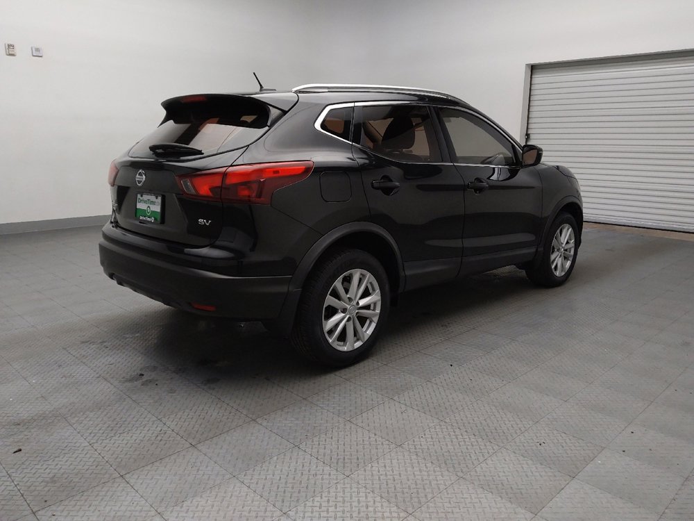Used 2018 Nissan Rogue Sport SV image 9