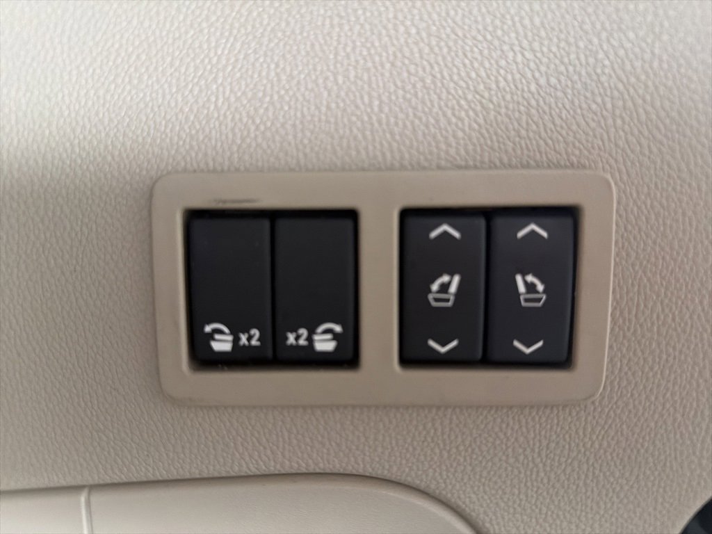 Used 2018 GMC Yukon Denali w/ Denali Ultimate Package image 11