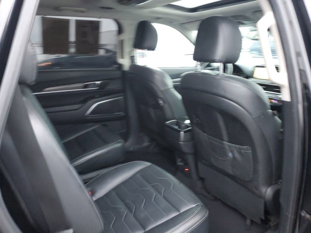 Used 2020 Kia Telluride SX w/ SX Prestige Package image 32