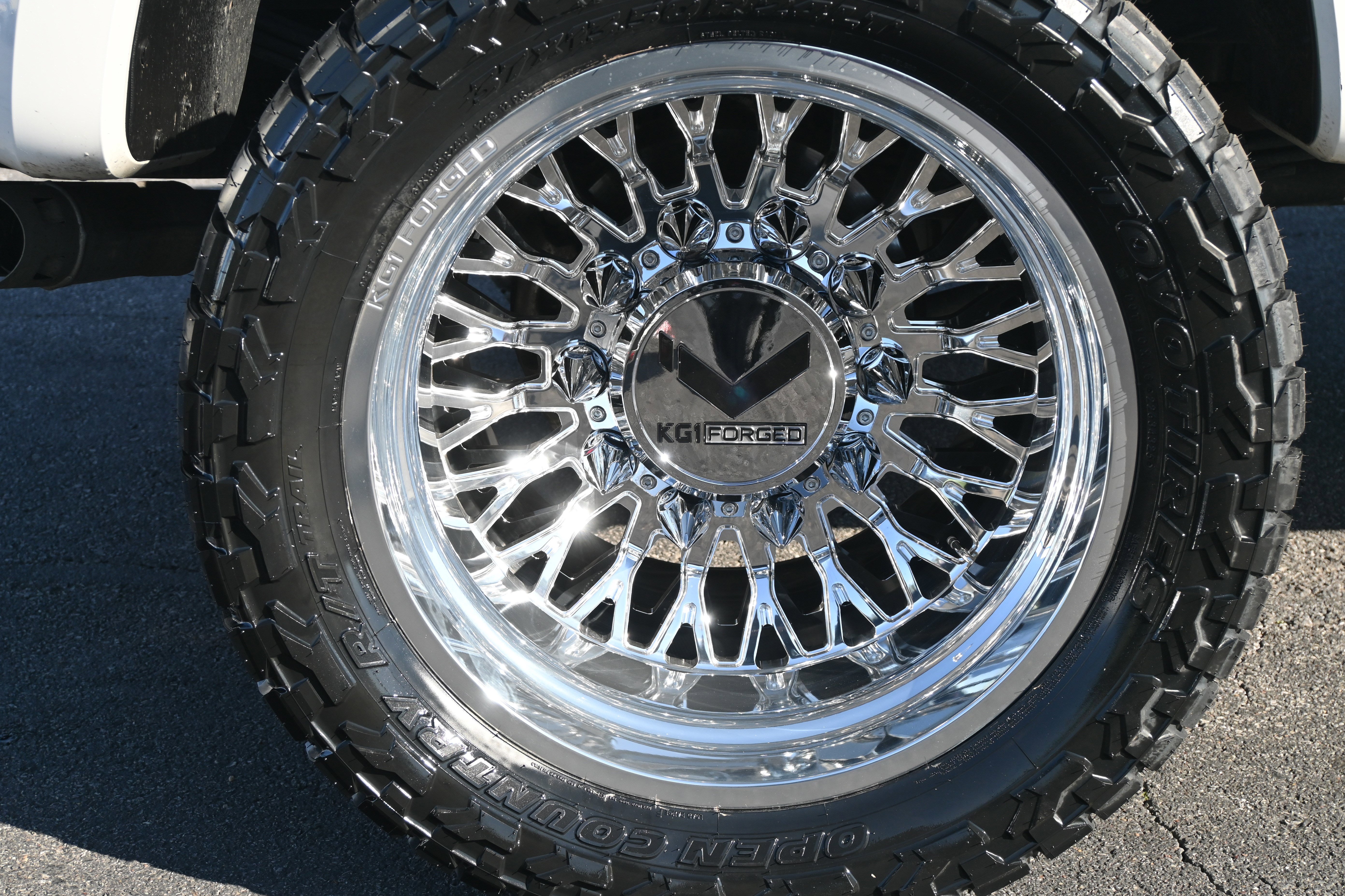 Used 2022 Ford F450 Platinum w/ FX4 Off-Road Package image 15