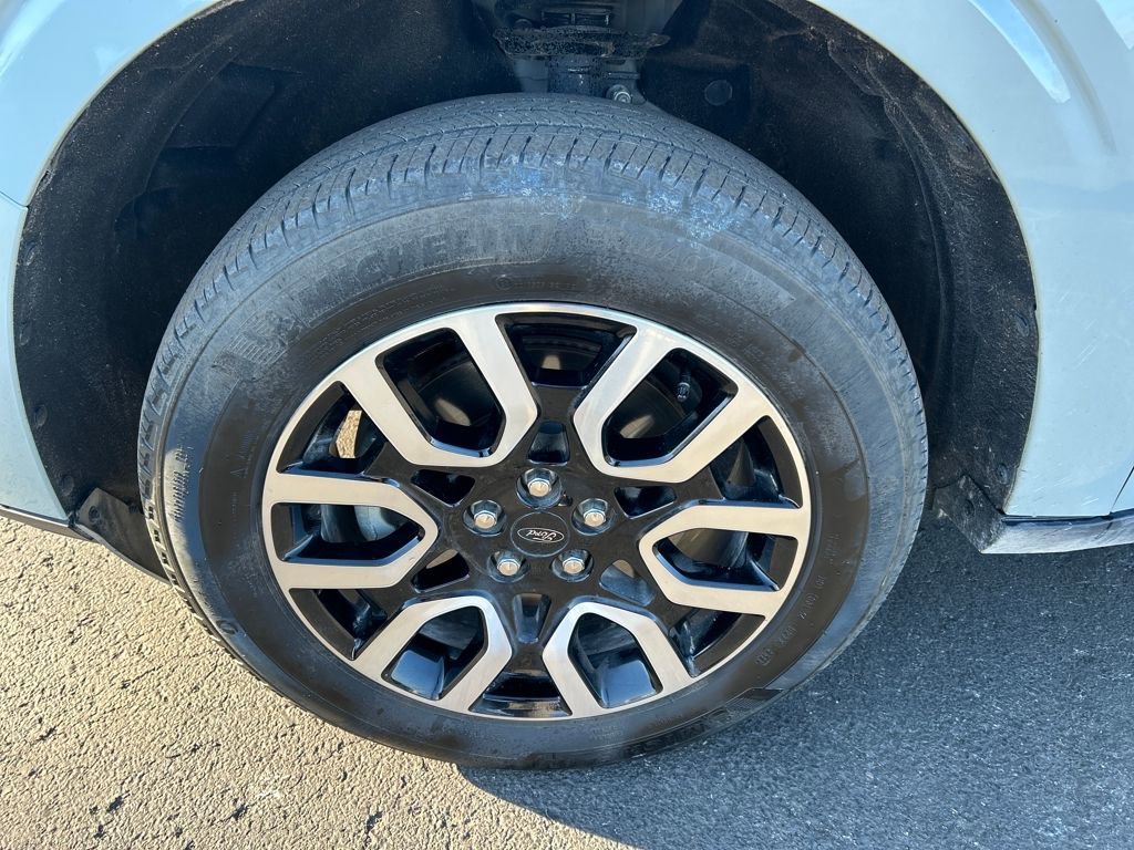 Used 2022 Ford Maverick Lariat image 10