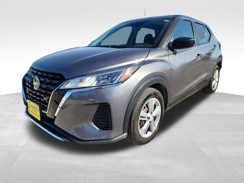 Used 2023 Nissan Kicks S image 3