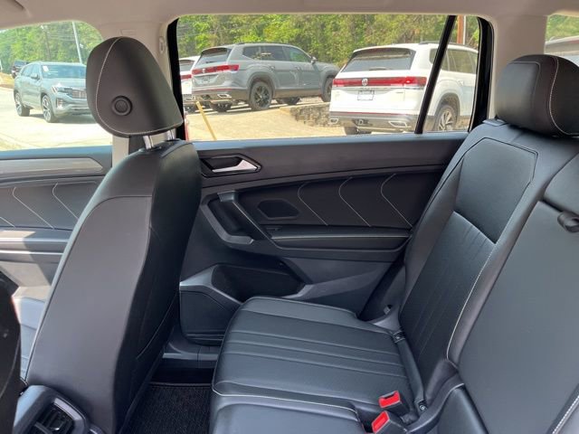 Used 2023 Volkswagen Tiguan SE image 12