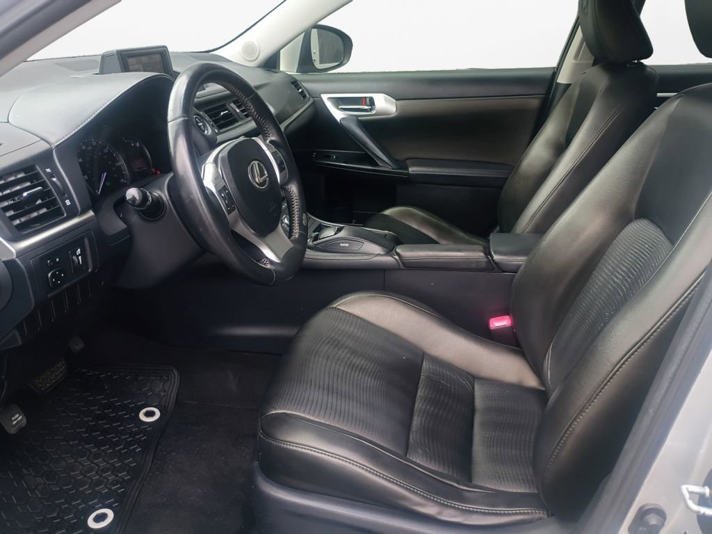 Used 2013 Lexus CT 200h w/ Premium Pkg w/Navigation image 19