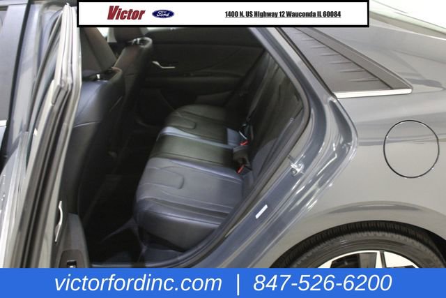 Used 2023 Hyundai Elantra Limited image 9