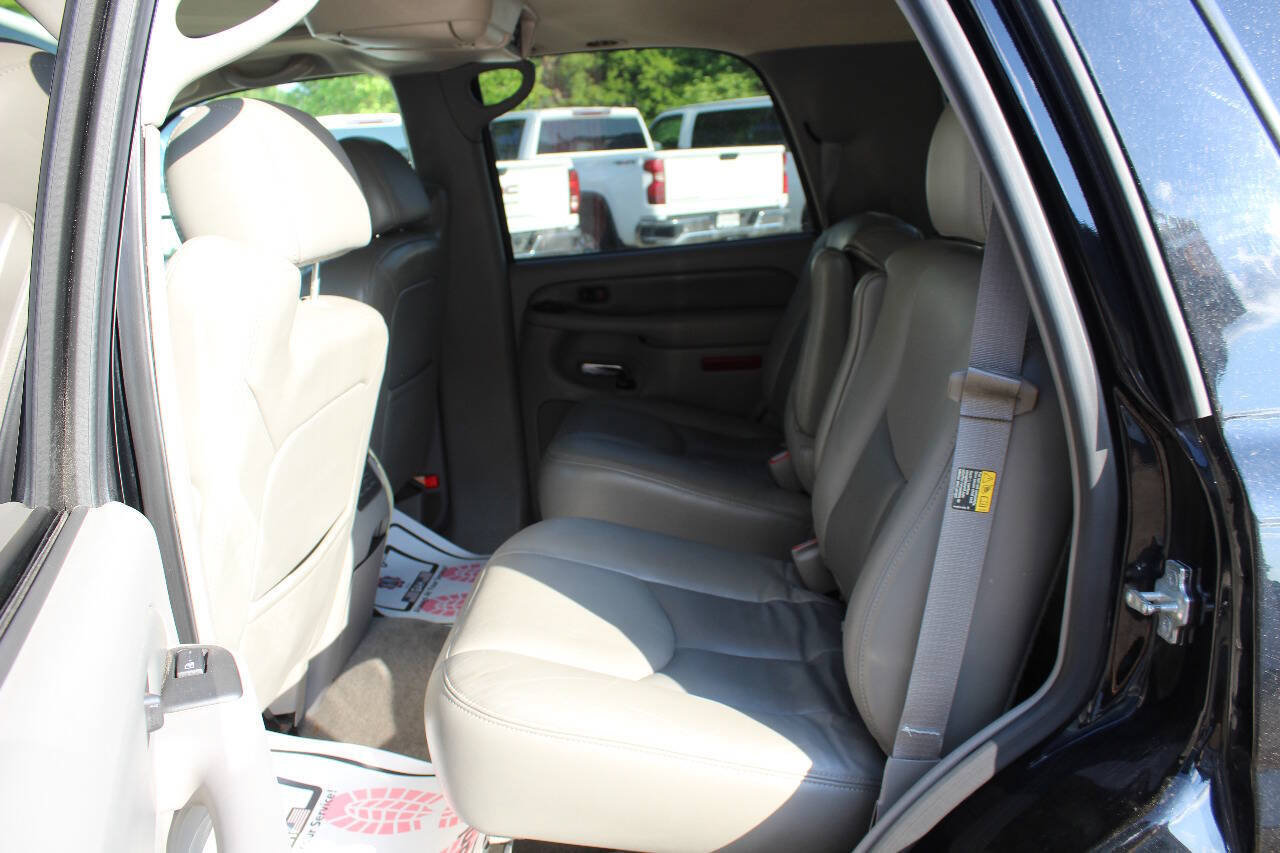 Used 2005 GMC Yukon Denali AWD/4WD image 19
