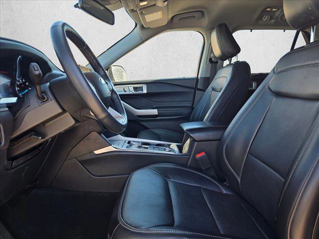 Used 2023 Ford Explorer Limited image 12