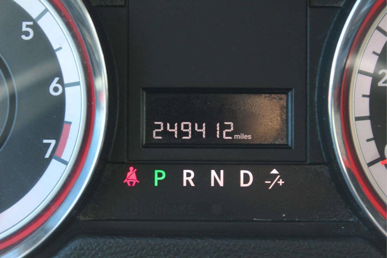 Used 2012 Dodge Grand Caravan SXT FWD image 9