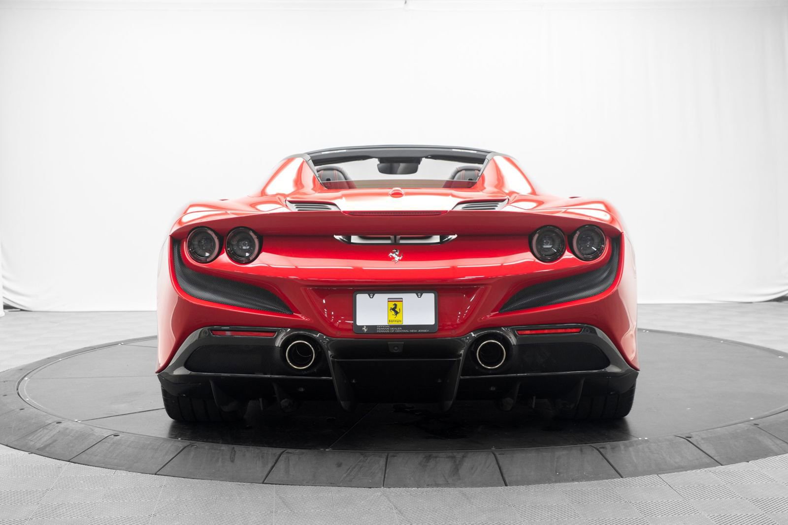Used 2021 Ferrari F8 Tributo RWD image 5