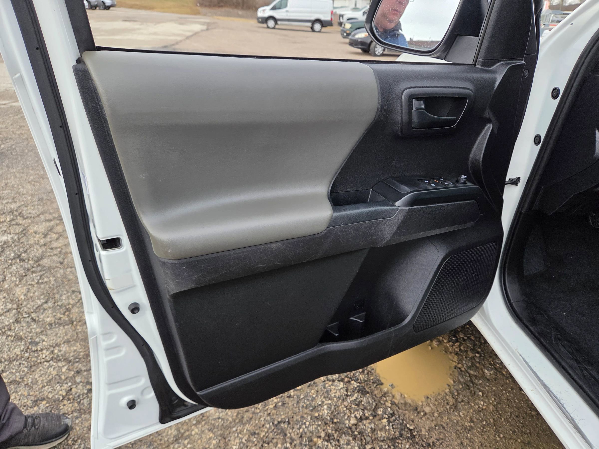 Used 2021 Toyota Tacoma SR RWD image 10