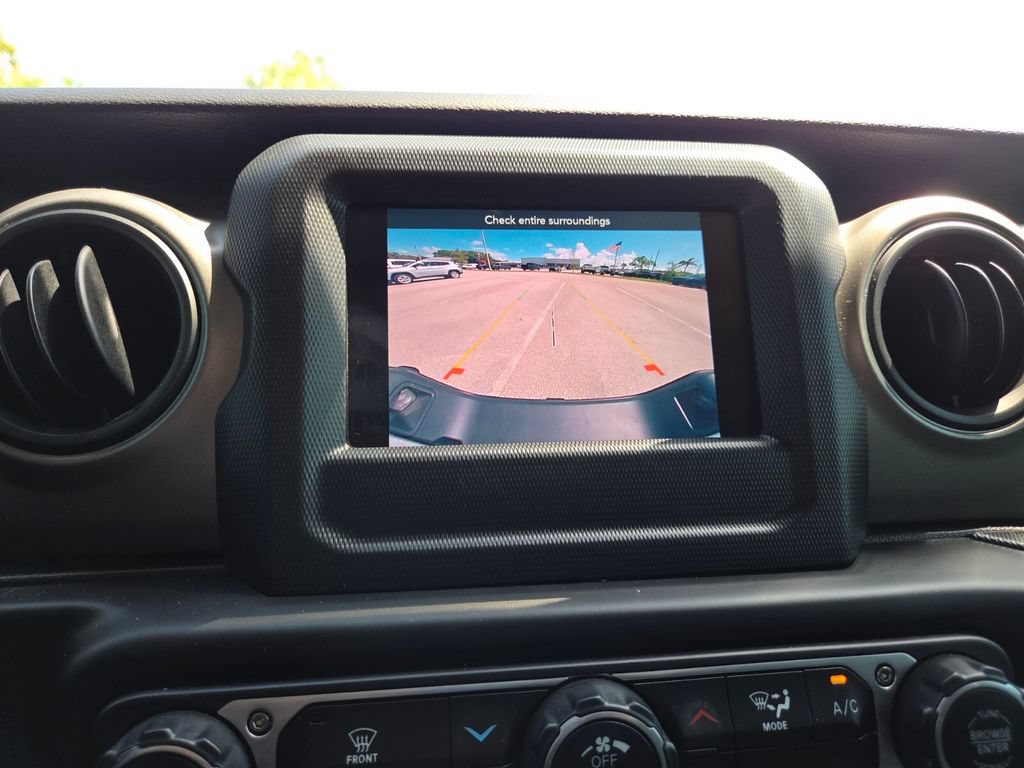 Used 2022 Jeep Gladiator Sport AWD/4WD image 35