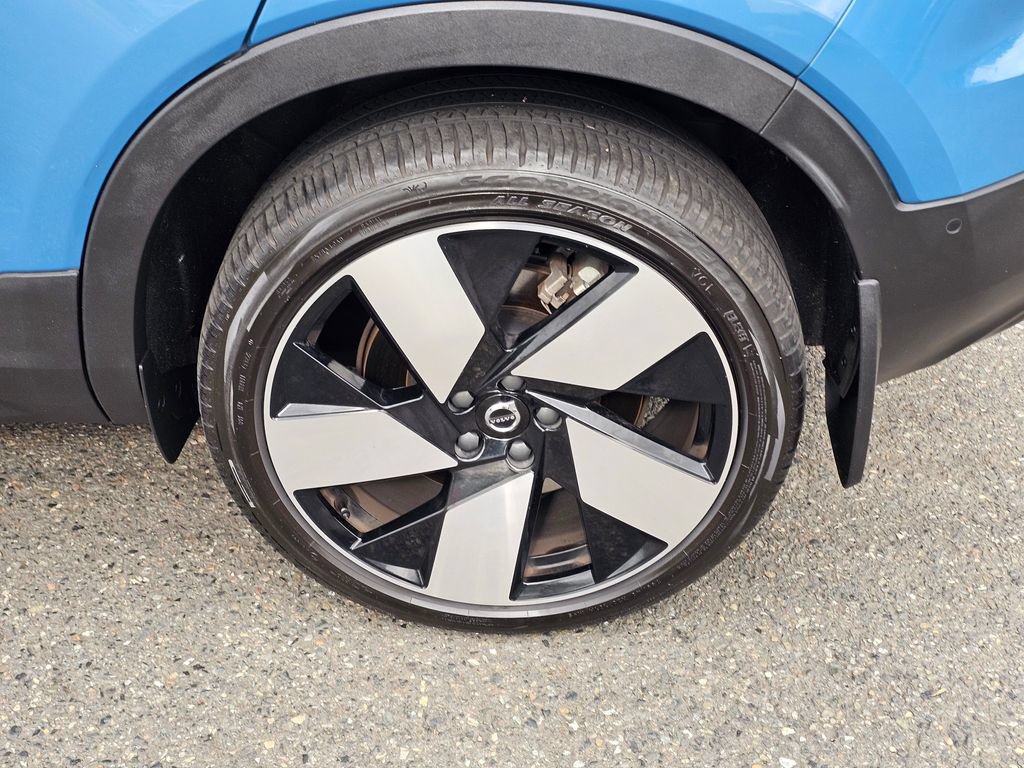 Used 2023 Volvo C40 P8 Recharge Ultimate w/ Protection Package Premier AWD/4WD image 11