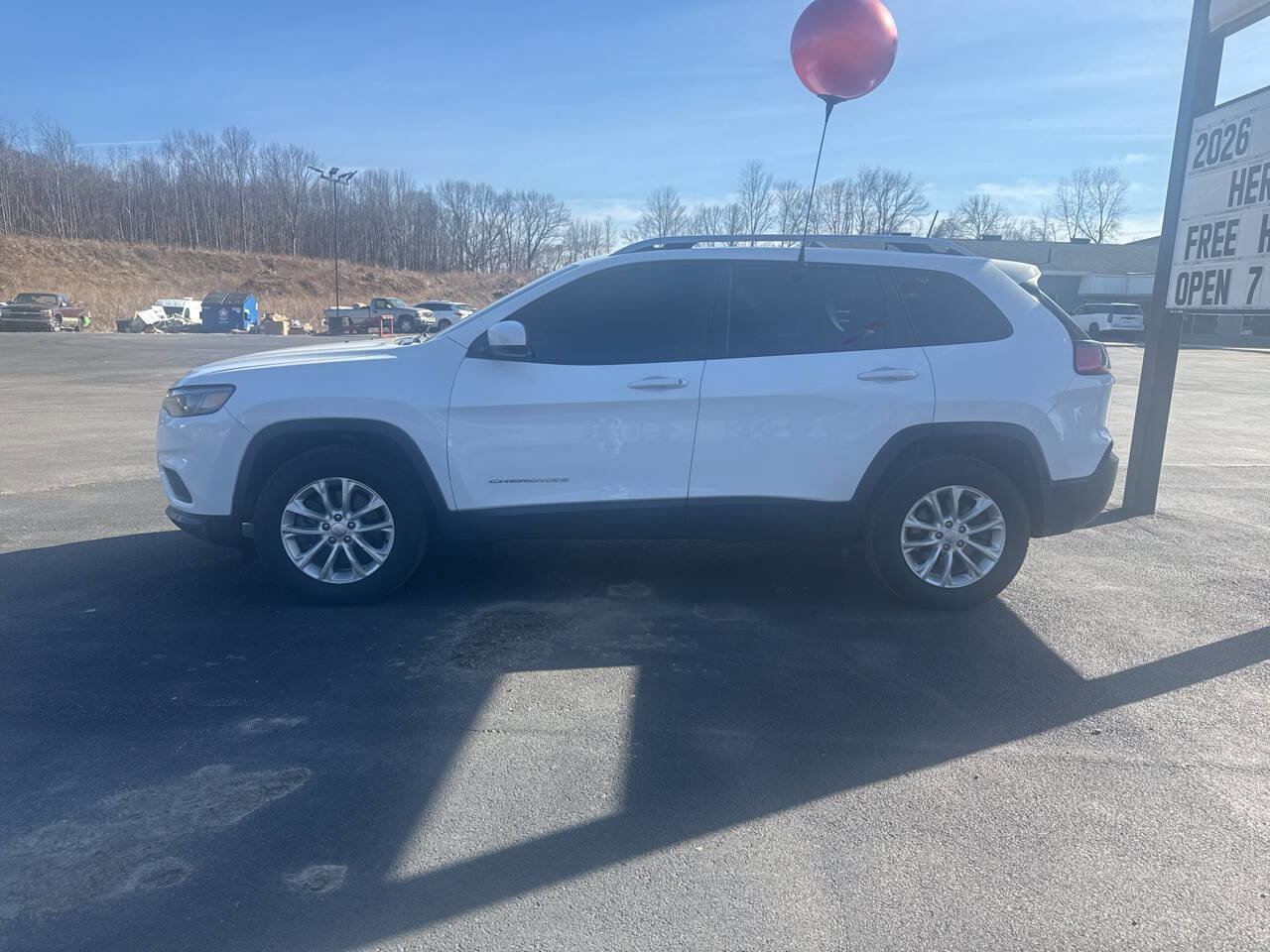 Used 2020 Jeep Cherokee Latitude w/ Cold Weather Group image 6