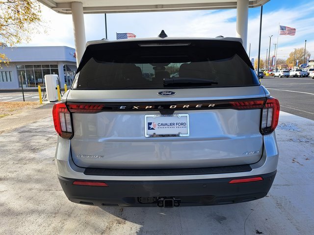 Certified 2025 Ford Explorer Active image 5