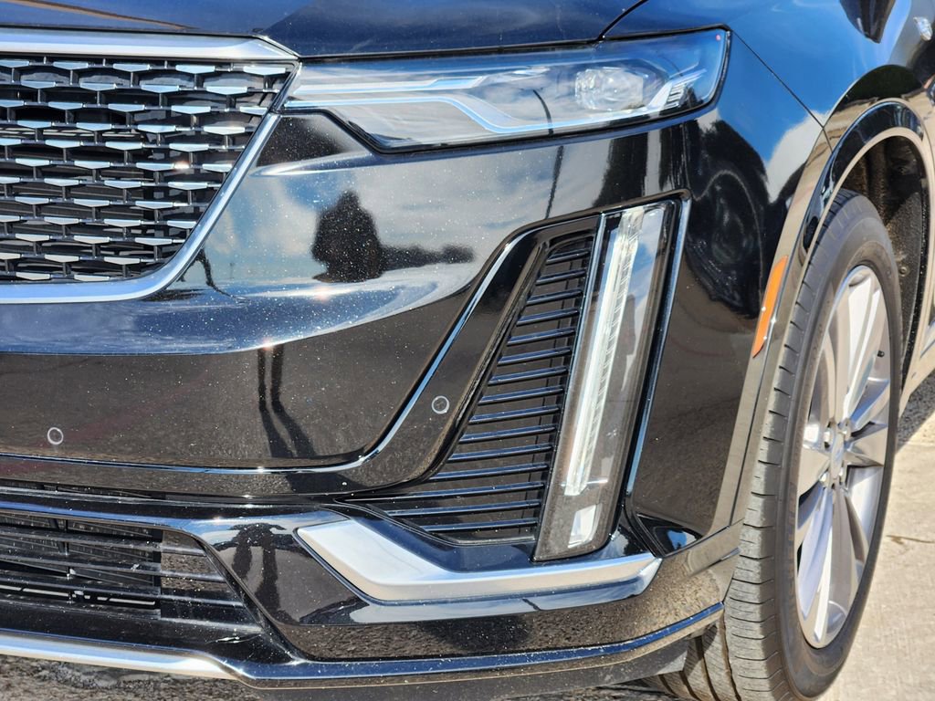 Used 2025 Cadillac XT6 Premium Luxury image 7