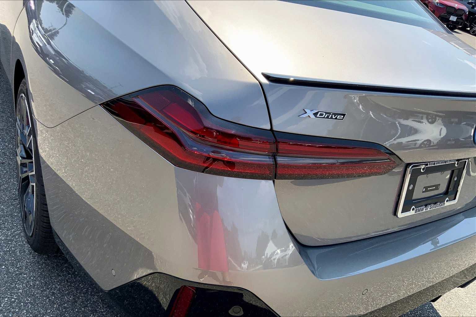 New 2026 BMW 550e xDrive w/ Executive Package image 14