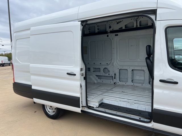 Used 2023 Ford Transit 250 Base image 18