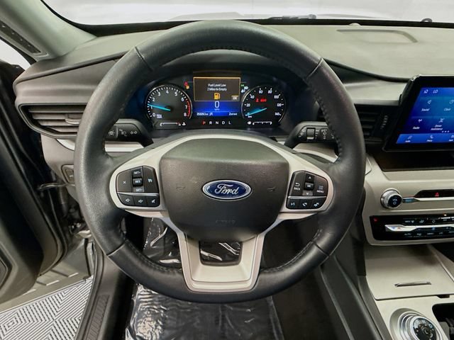 Used 2023 Ford Explorer XLT w/ Class IV Trailer Tow Package AWD/4WD image 11