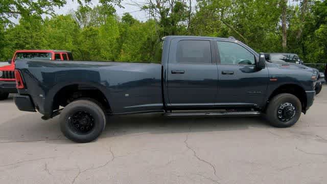 New 2026 RAM 3500 Big Horn AWD/4WD image 9