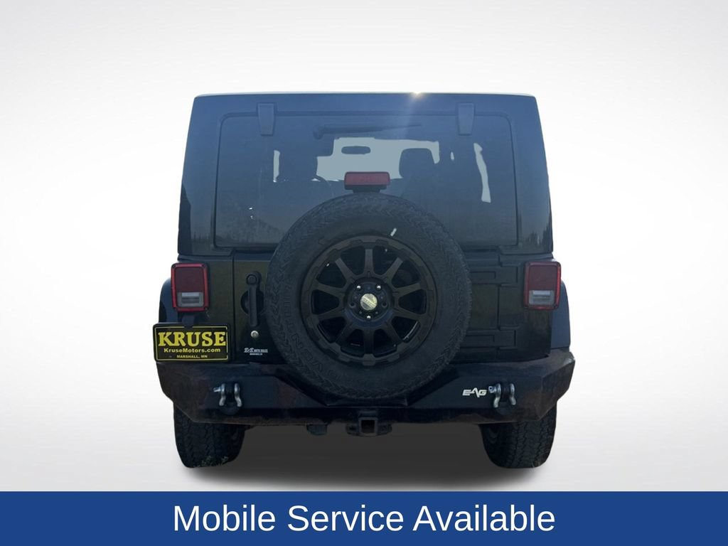 Used 2012 Jeep Wrangler Unlimited Sahara w/ Dual Top Group AWD/4WD image 3
