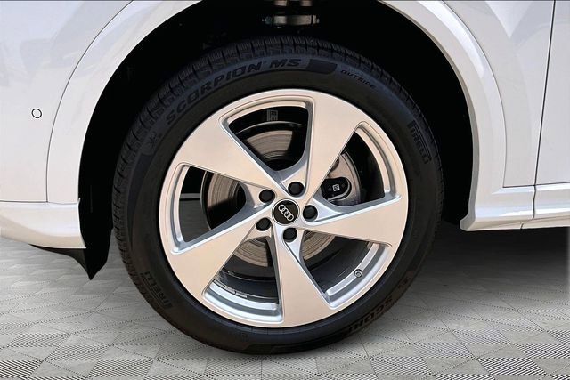New 2025 Audi Q5 Premium Plus image 8