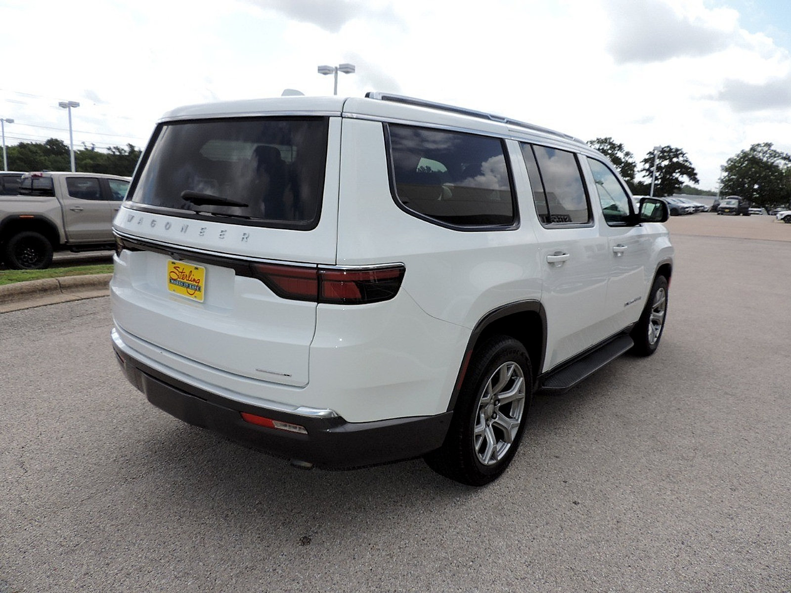 Used 2022 Jeep Wagoneer Series I w/ Premium Group I RWD image 5