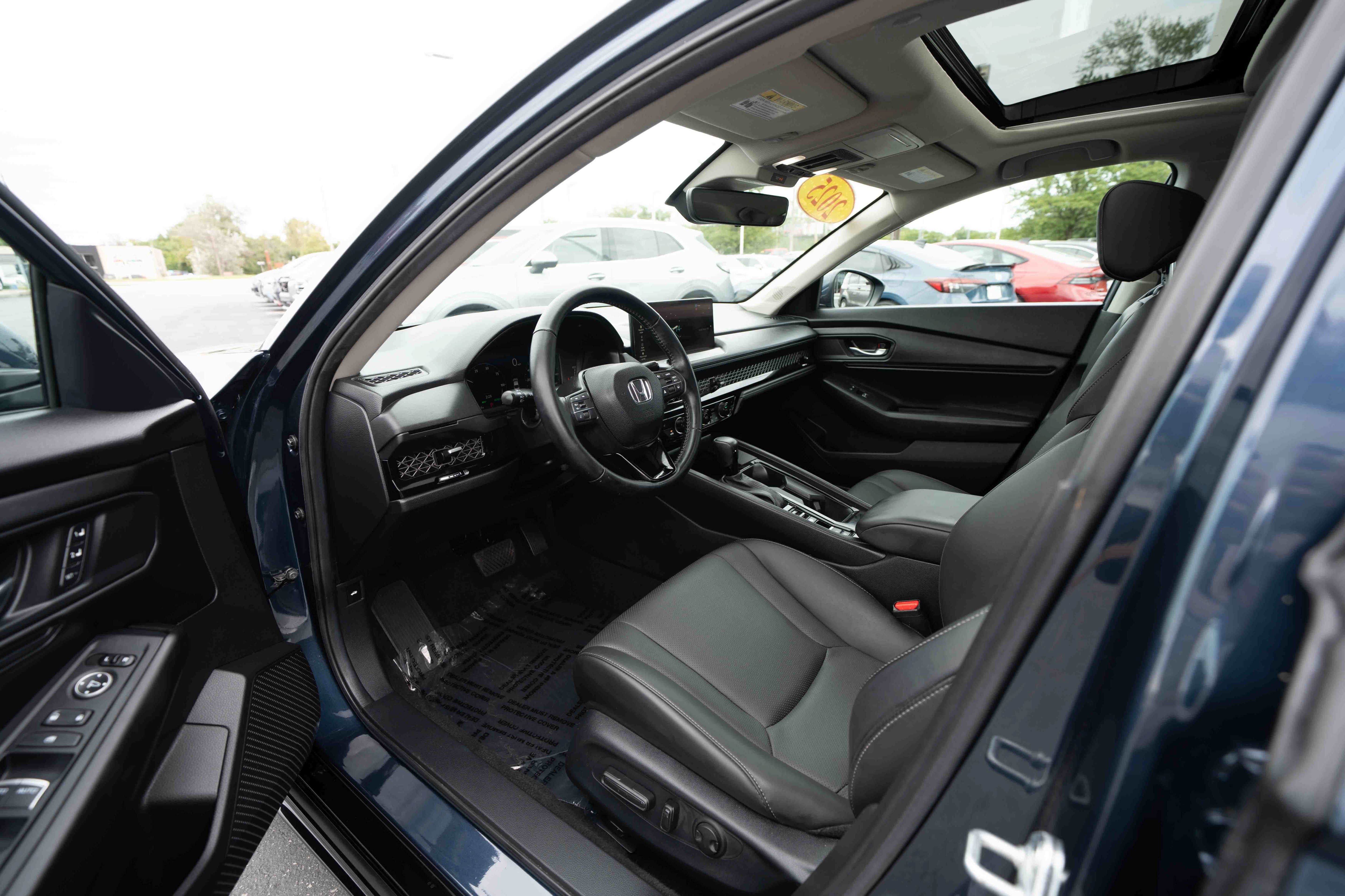 Used 2025 Honda Accord EX-L image 8