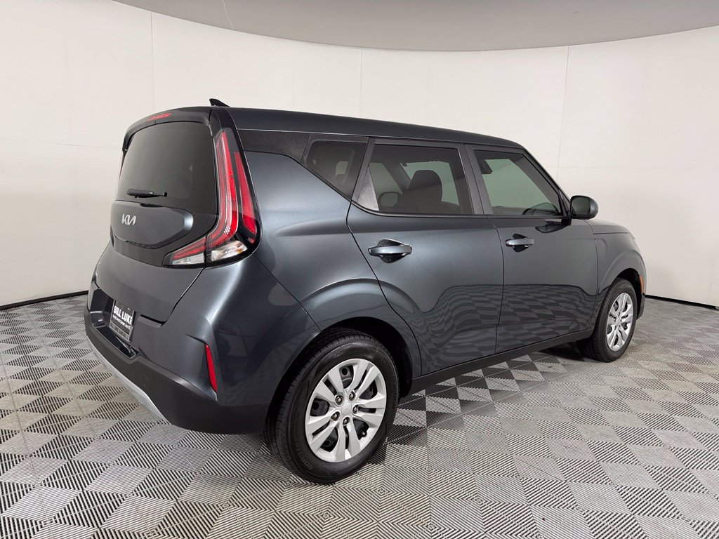 Used 2023 Kia Soul LX FWD image 5