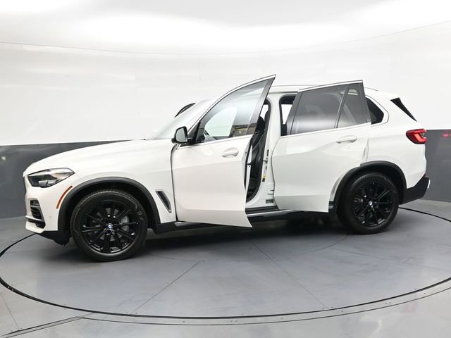 Used 2020 BMW X5 xDrive40i w/ Convenience Package image 42